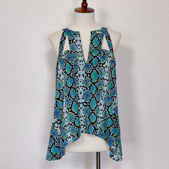 NWT-BCBGMaxAzria aqua snakeskin print Alva top with cutout detailing - Picture 2 of 8